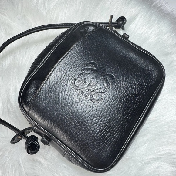 Loewe Black Leather Crossbody Bag with Textured Finish - Picture 2 of 15